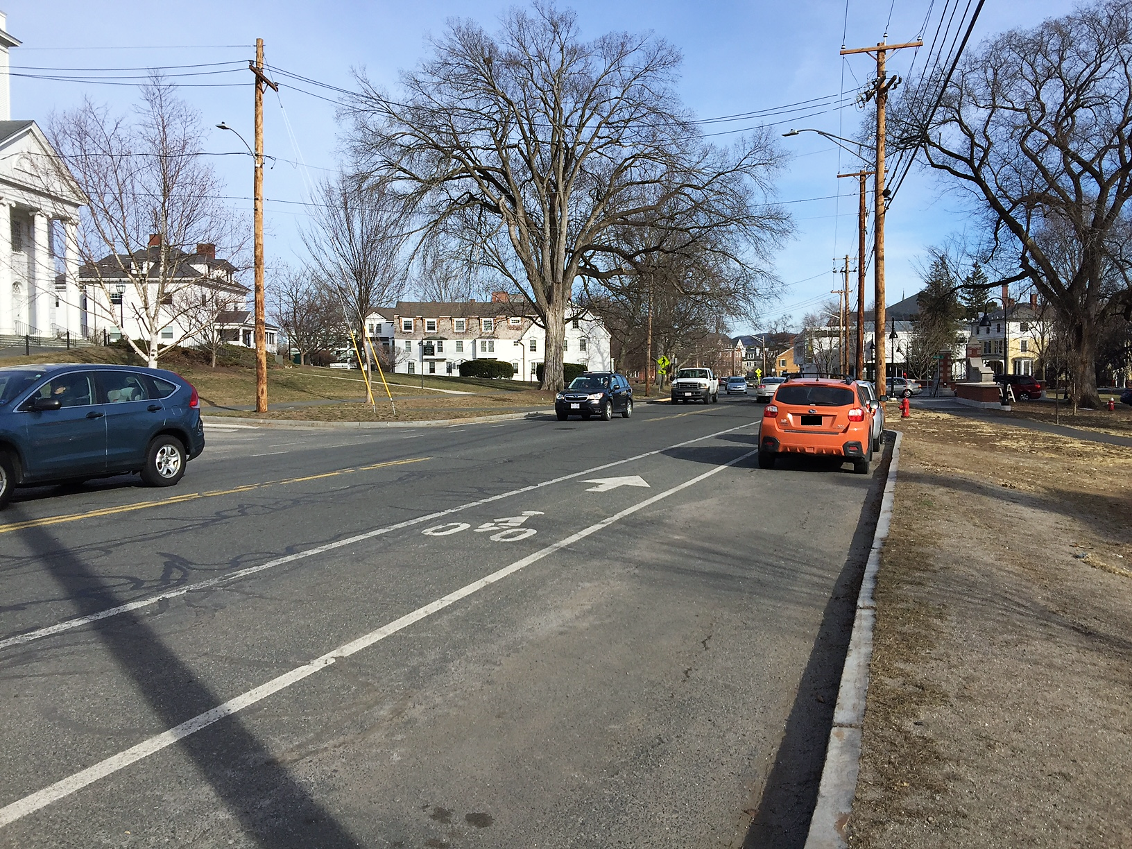 Elm St Bike and parking lanes